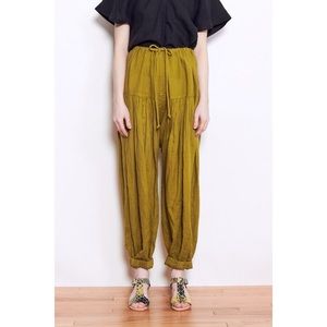 BLACK CRANE Floral Pants in Mustard 💛 NWOT